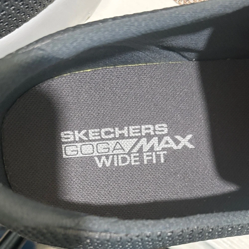 Skechers Goga Max Go Walk Slip-On Loafers. Men 13 wide fit. Excellent condition! - Picture 6 of 8